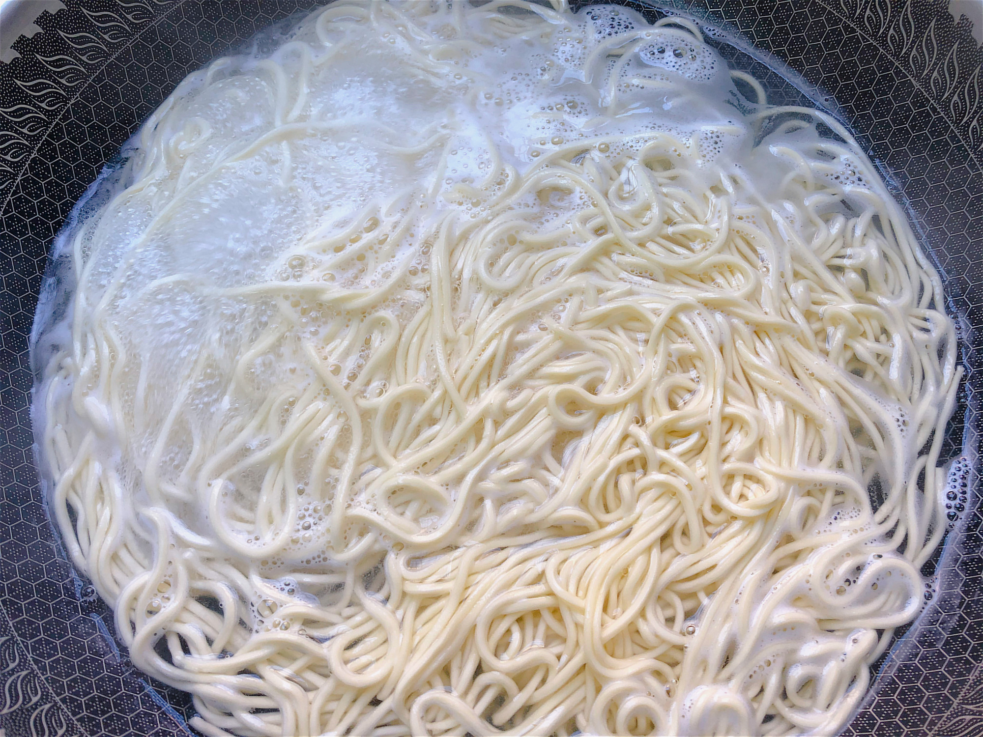 想吃面条不用买，做法配方告诉你，口感筋道，好吃又营养