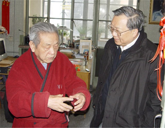 两弹元勋彭桓武：不会洗衣做饭，43岁才结婚，80岁捐赠一百万奖金