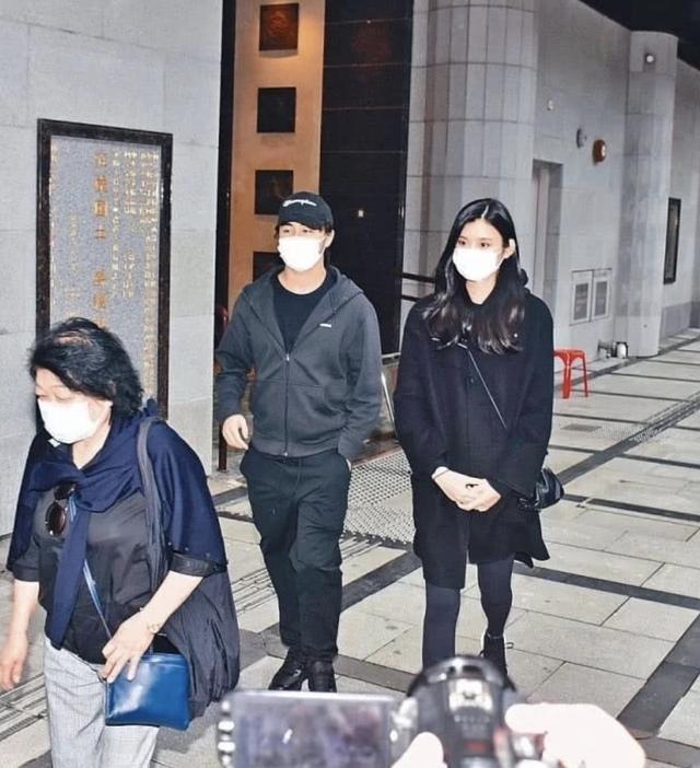 奚梦瑶怀二胎？何猷君否认：这个时候尊重下我家人，别无中生有
