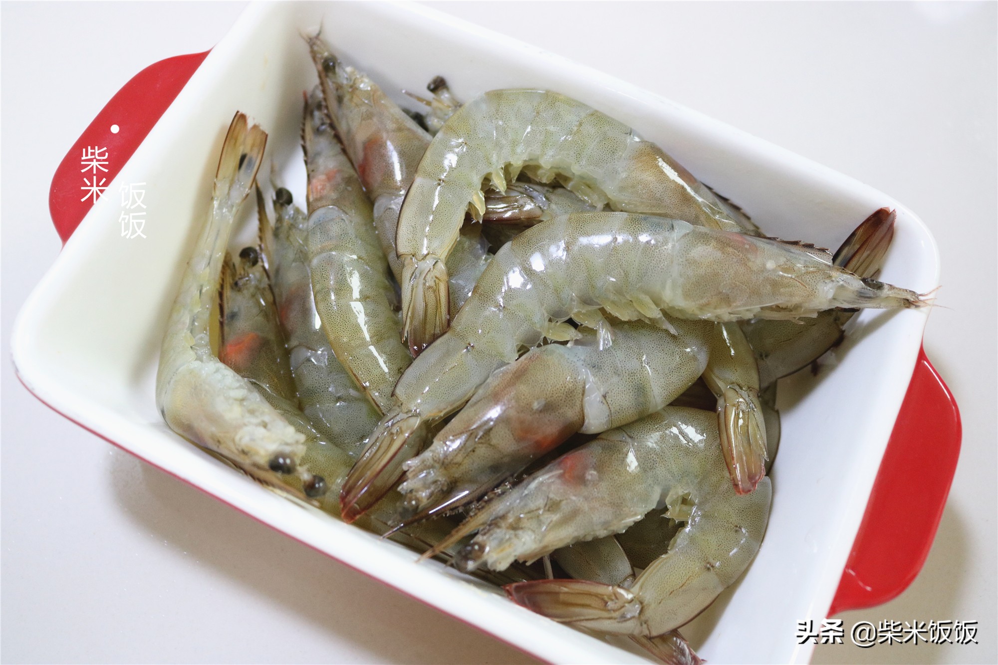 年夜飯油燜大蝦，這個做法特簡單，入味又多汁，好吃不腥