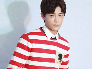 从广告模特到影视演员，新剧搭档流量小花，成