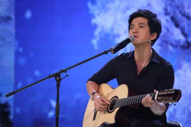 清华毕业，不买房，不用微信  46岁的李健为啥活