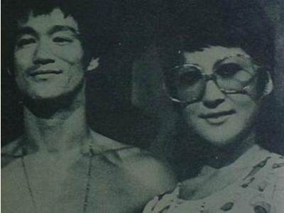 艷星丁佩情史：李小龍，向華強(qiáng)都在其列