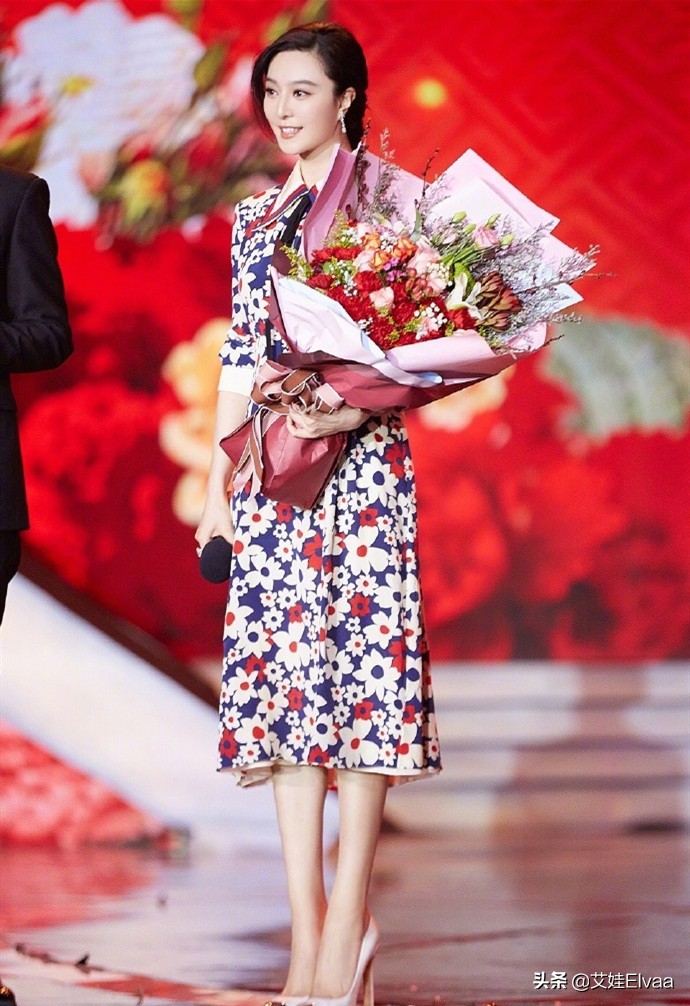 范冰冰这次失手了，绿色长裙112斤穿出122斤，看