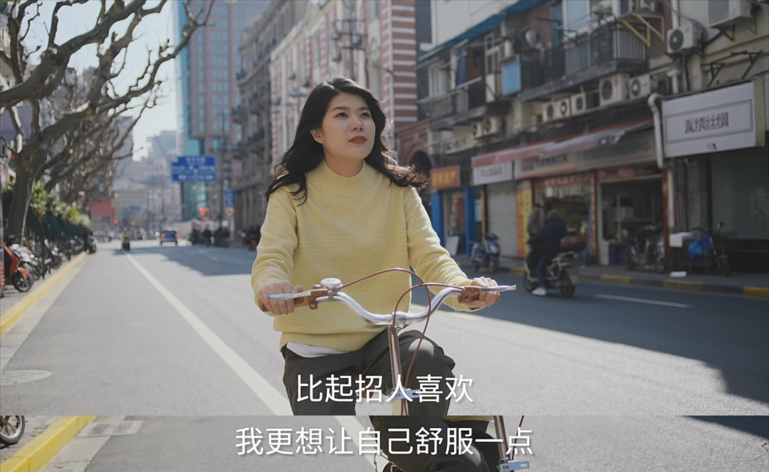 papi酱被狂骂，杨笠被举报：够了，别用“独立”绑架女孩了