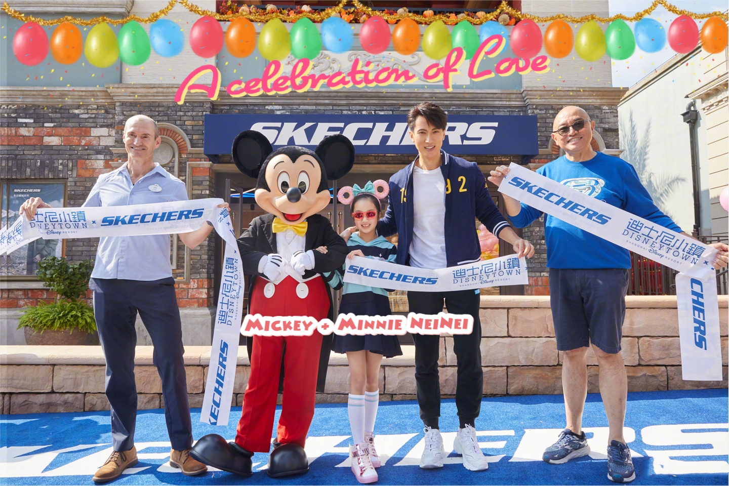 吴尊晒女儿，9岁NeiNei一头长发初露女神范，戴圆框眼镜呆萌可爱