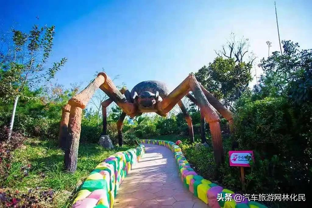 “五一”乐翻天，龙园景区游人如织，秩序井然