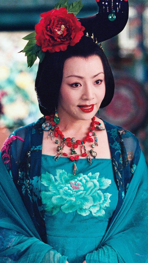 59岁宋丹丹退休了，是含饴弄孙颐享天年，还是将