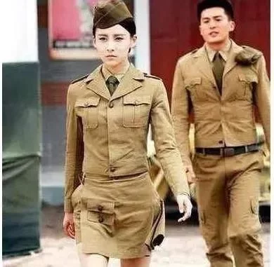 陈道明怒批抗日神剧,女主短裙男主染发,到底