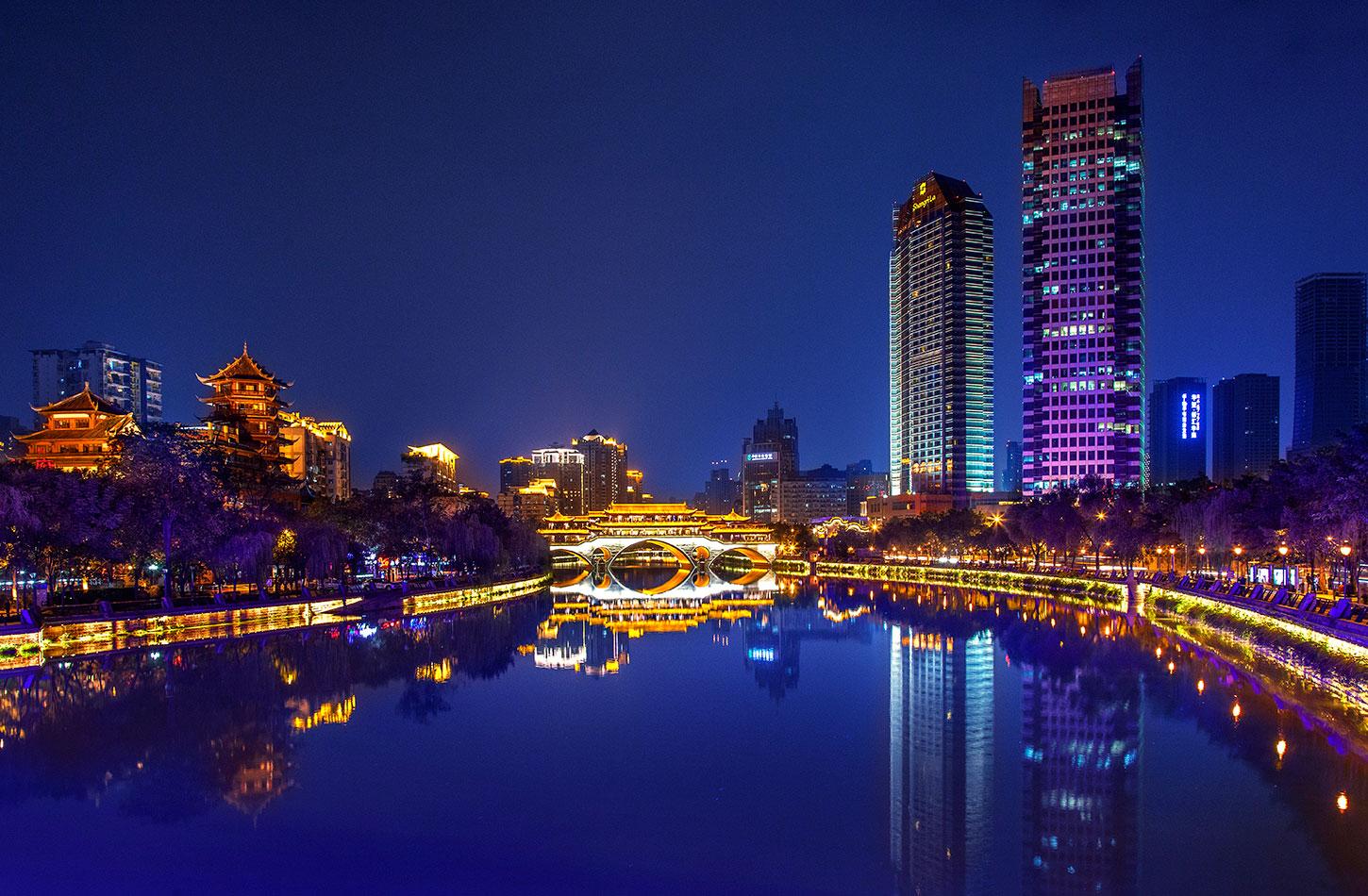 从第四城到“新一线城市”，成都世界城市营销王，是否实至名归？