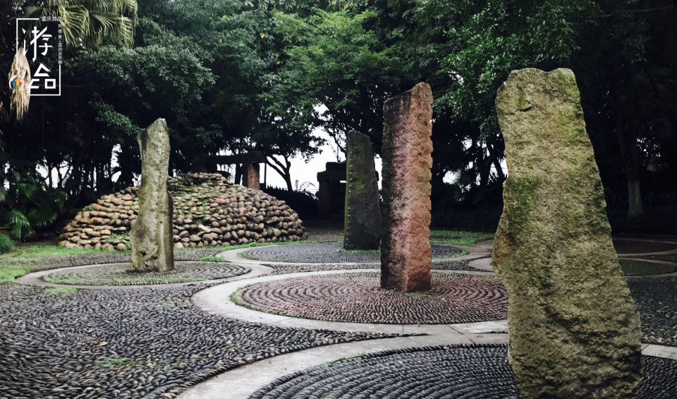 菜园坝有一座公园，曾见证无数重庆人结为夫妻，现在却臭气弥漫