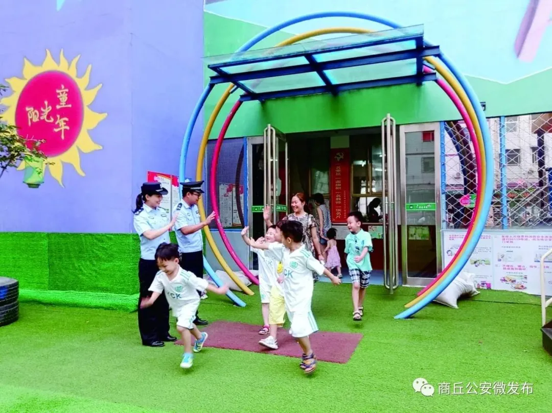 重庆|开学第一课 | 重启“护学岗”，我们同步“开学”啦！