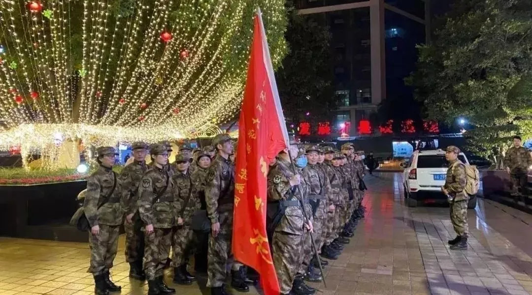 八一建军节，向可敬可爱的中国军人致敬