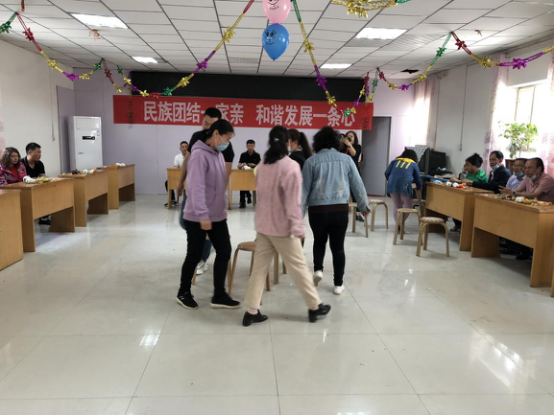 新疆若羌：民族大团结 浓情肉孜节