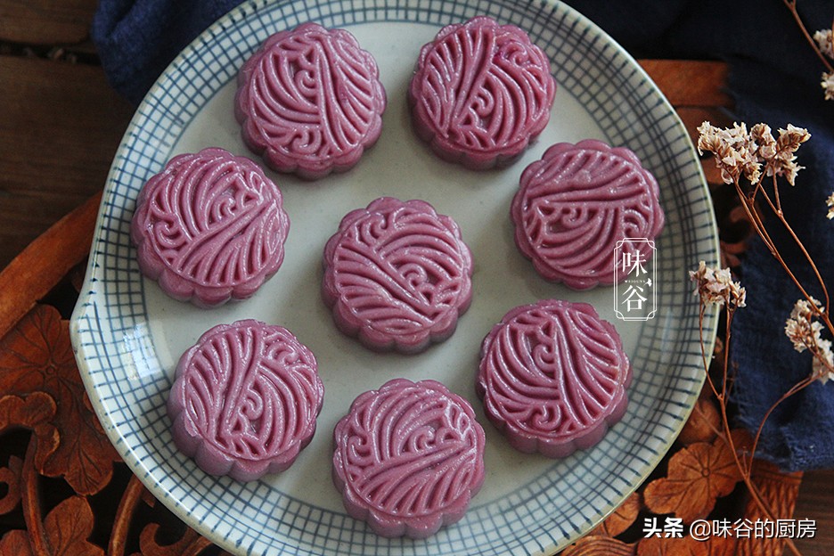 中秋节快到了，不用烤箱也能做月饼，配方比例告诉你，营养好吃