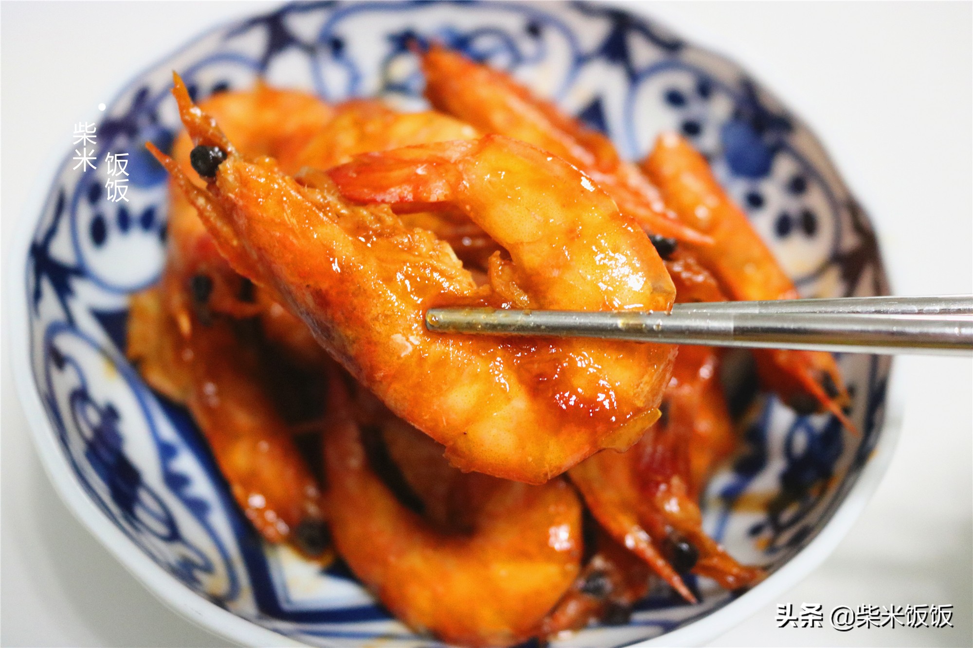 年夜飯油燜大蝦，這個做法特簡單，入味又多汁，好吃不腥