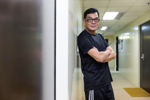 靠演《天龙八部》爆红，炒股亏千万，“鸠摩智”李国麟如今怎样了