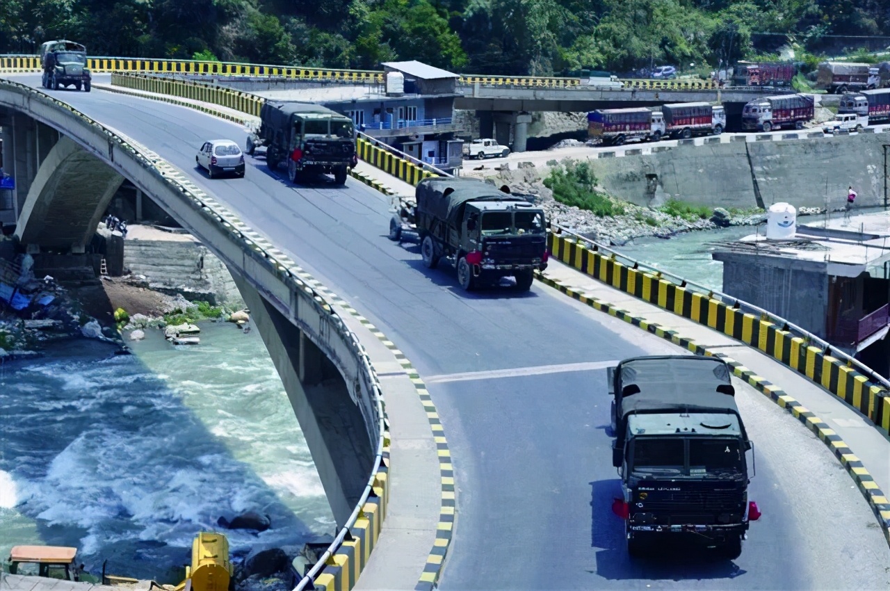 �߾���ͻռ�������ˣ��г������ֱ��й���Ʒ���ݣ�ӡ�����̽��䣿