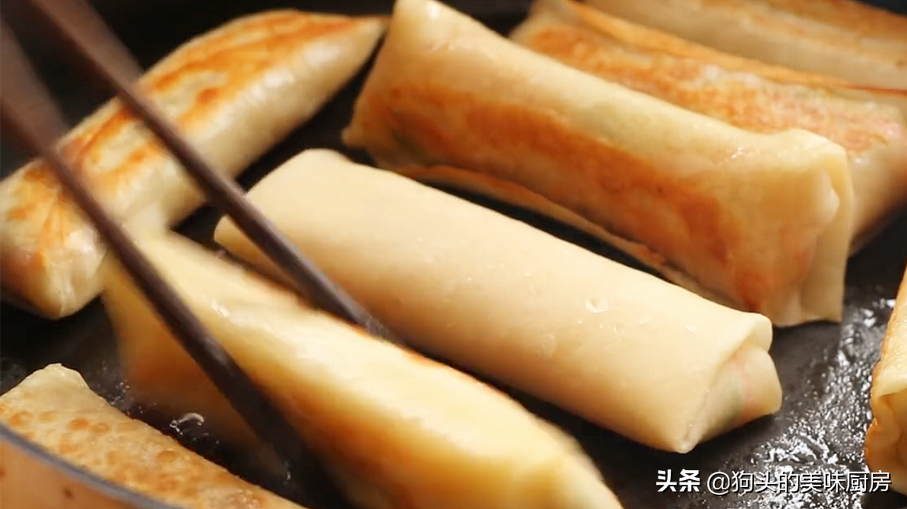 早餐這樣做太好吃了，有麵粉跟土豆就行，做一次饞一次，真解饞