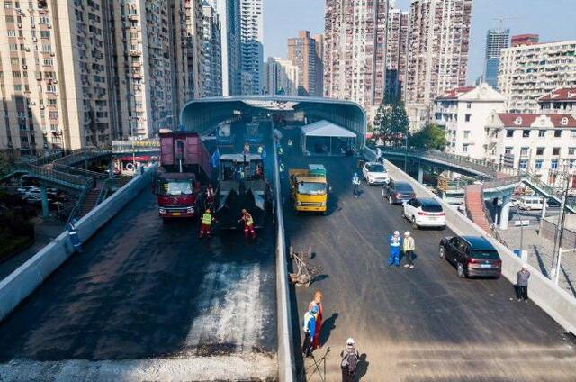 上海在建一条道路，长19.1公里，2014年提出建设，如今仍在建设中