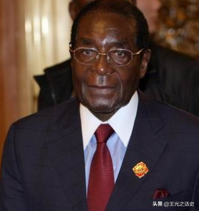 作为非洲的另一个南非，津巴布韦真的是被黑人