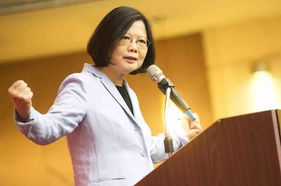 主权不容挑衅！美军步步紧逼，解放军南海有场重大行动，信号强烈