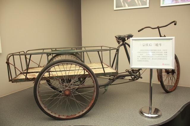 娃哈哈宗庆后：42岁创业，3次问鼎首富，76岁却二次创业，为啥？