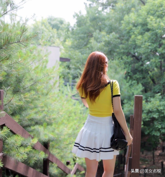萌萌噠T卹短裙，穿出甜美少女風
