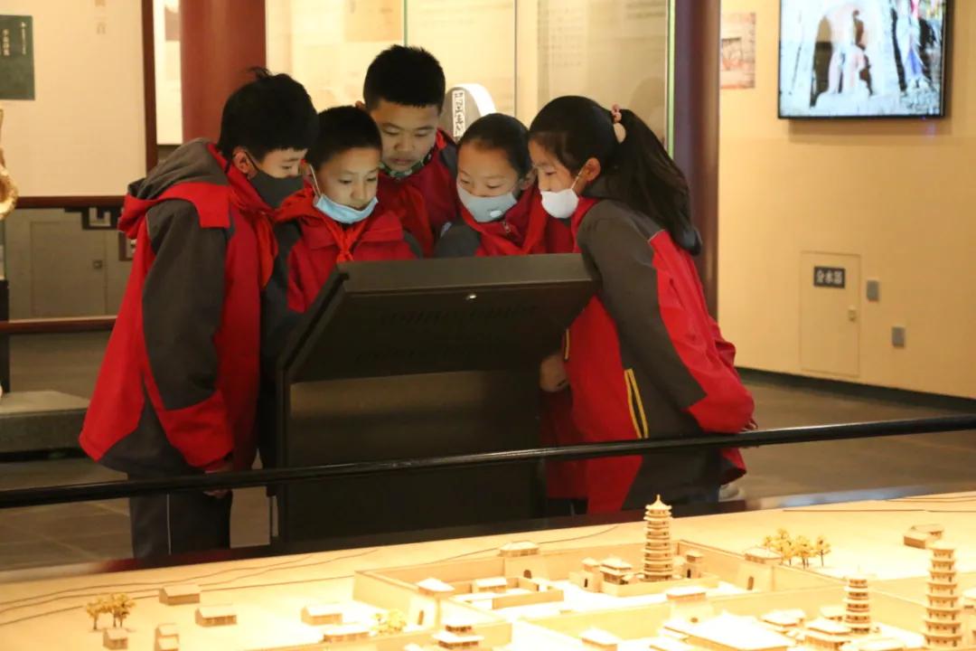 探寻凉州历史传承家乡文化武师附小走进李铭汉故居五凉文化博物馆研学