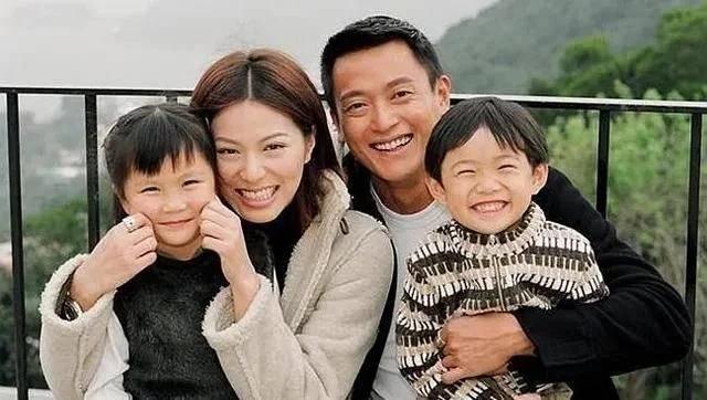 《陀枪师姐》重拍，女主滕丽名三段感情都被骗，如今转正终获幸福