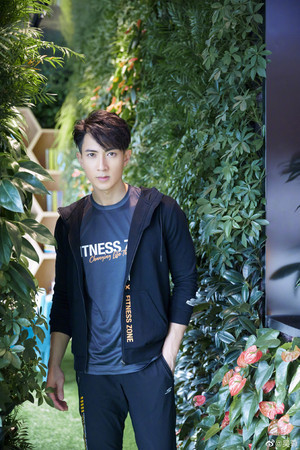 吴尊：汶莱封城了！1年零确诊破功…奔超市「准备在家当厨师」