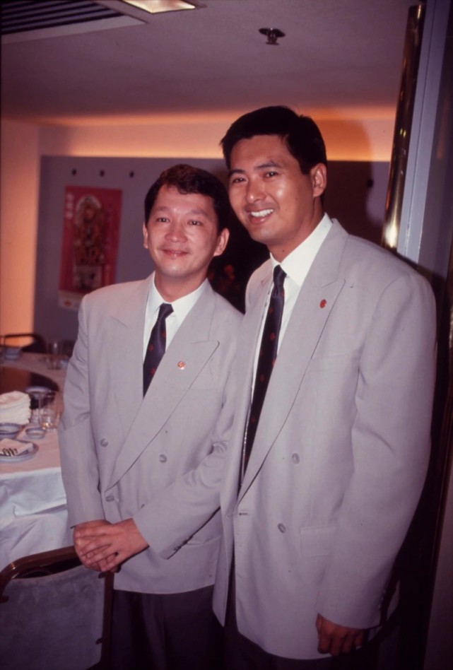 港媒曝周潤發在廖啟智出殯當天帶二人合照爬山，悼念至黃昏才回家