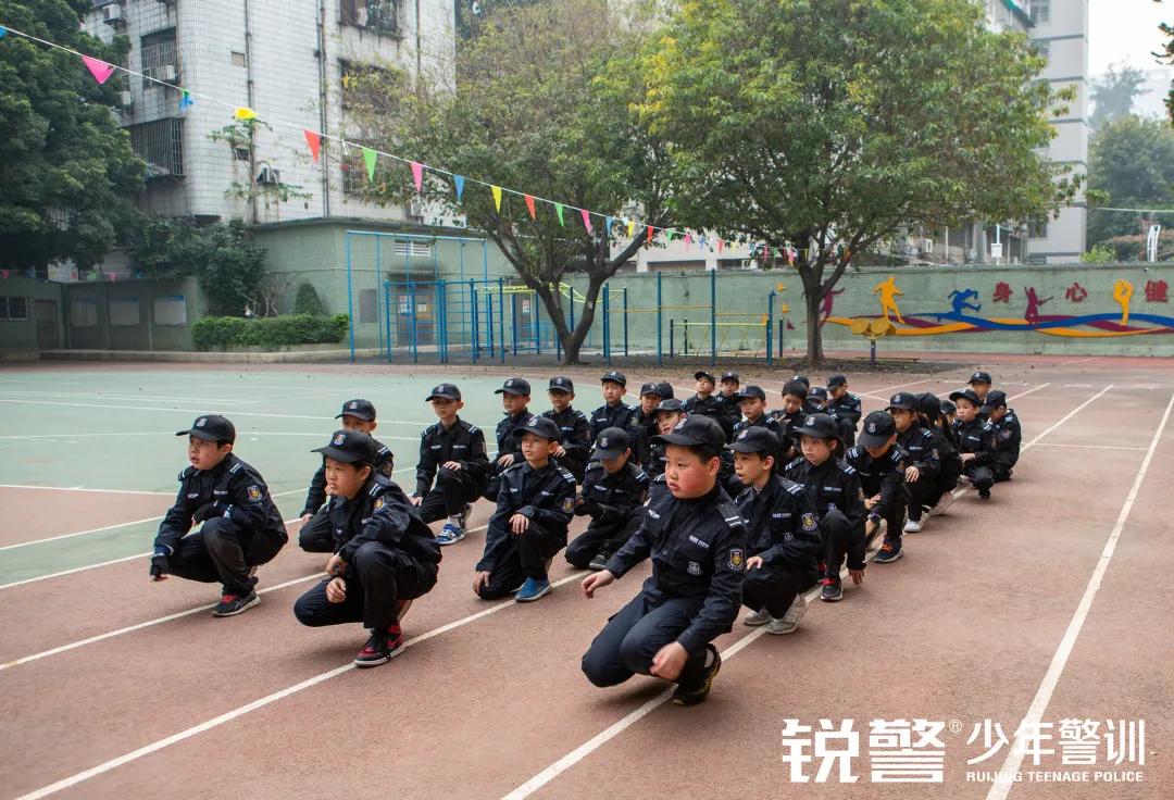 锐警少年警训：海珠区新港中路小学假前安全特警护卫营圆满收官