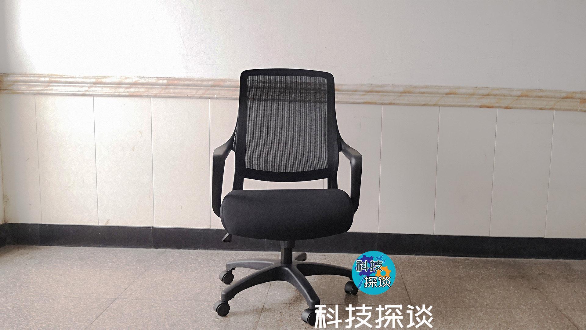 家用办公小助手，UE简易人体工学椅帮你辅助坐姿，让坐更舒服
