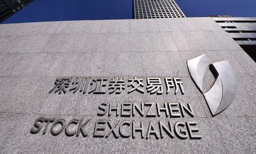 A股元老落败，金亚科技坑惨4.5万股民，曾娶女明