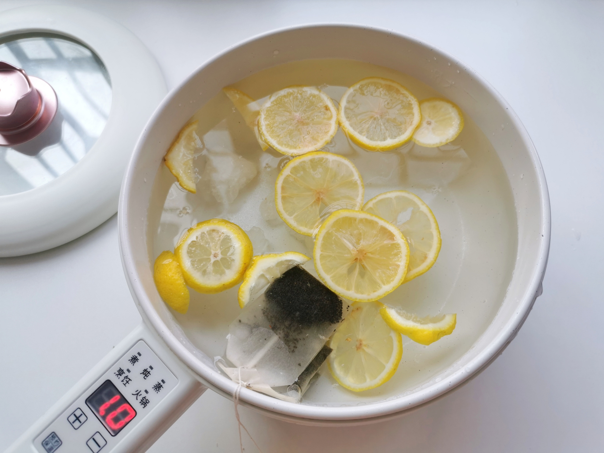 自制夏日饮品，简单又好喝，3种食材煮一煮就可以，清热解暑