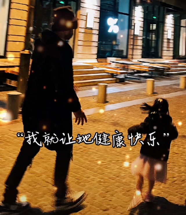 陳赫帶女兒逛街，4歲安安現瘋狂購物慾，老父親要啥買啥超寵溺