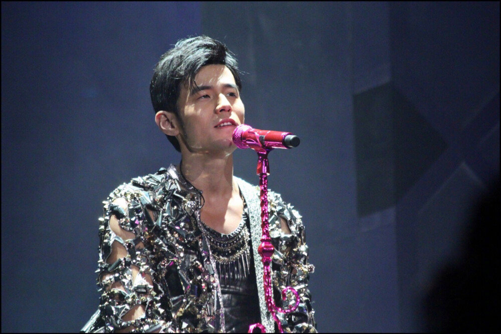 周杰伦新歌，导致上首单曲口碑下降，四年未出