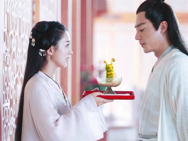 替郑爽发声？影版《花千骨》制片人回应质疑，