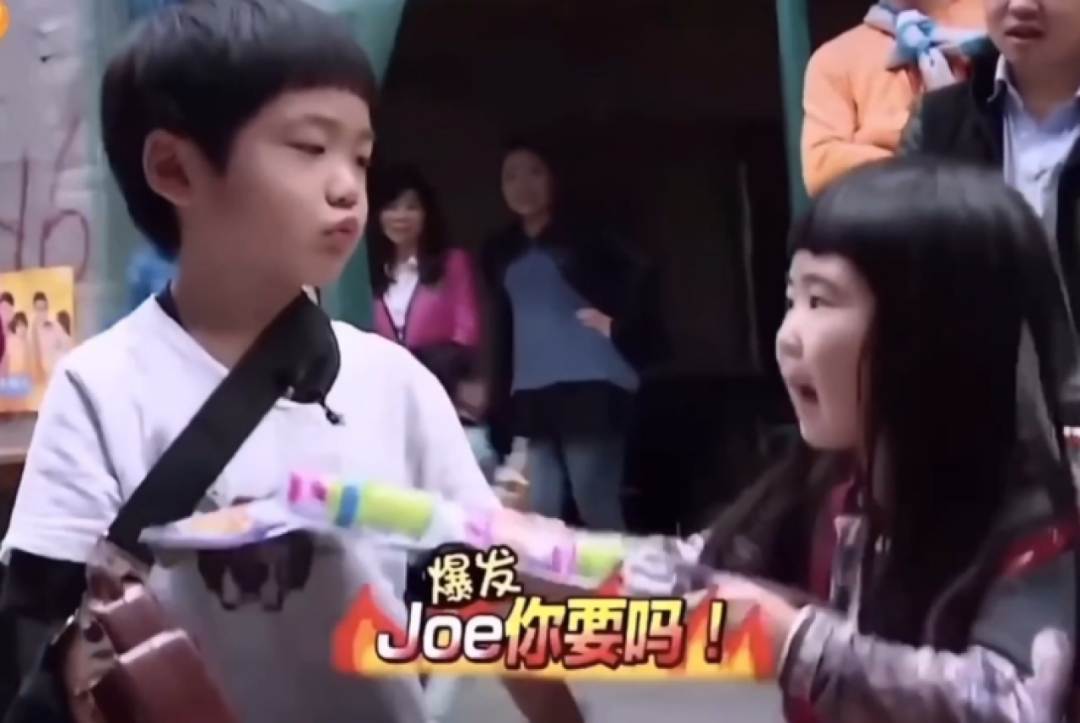 明星二胎也不易：森碟處處針對弟弟，賈靜雯家波妞把咘咘打哭