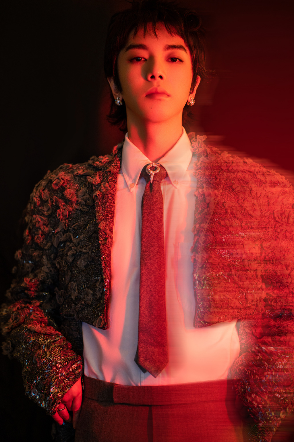 婚生子|华晨宇隐婚生子？堂哥被迫营业12字回应 网友：表情包暴露真相了