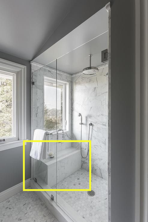 淋浴房再小，也建议大家装个洗浴凳，直接砌在墙上稳定又方便
