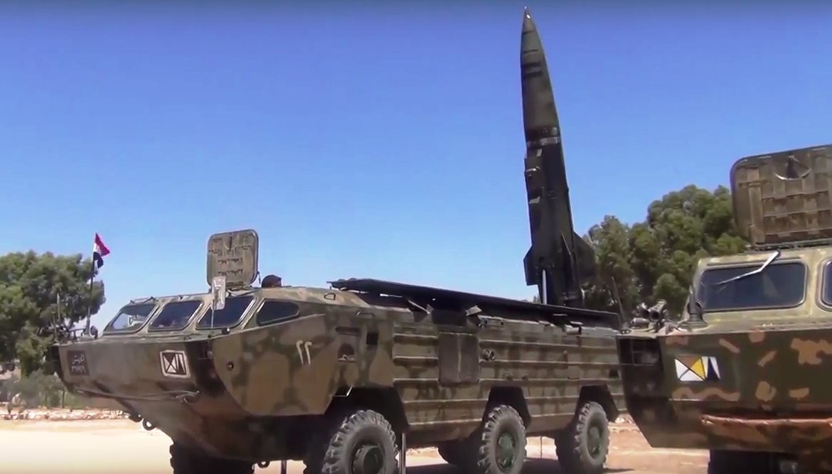 叙军弹道导弹立功！一发干掉上百辆油罐车，土