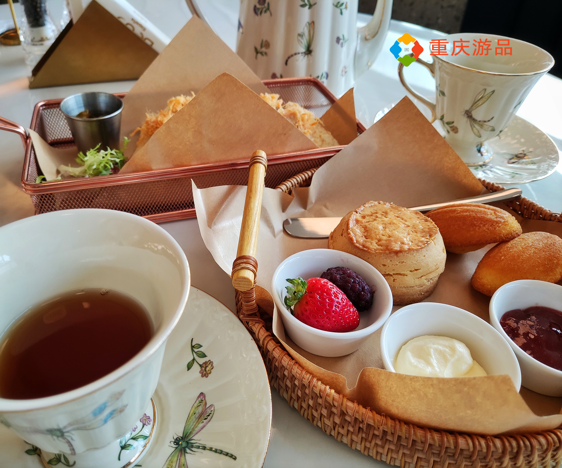 重庆可以720度看江景的下午茶，人均消费34，为何风评很低？