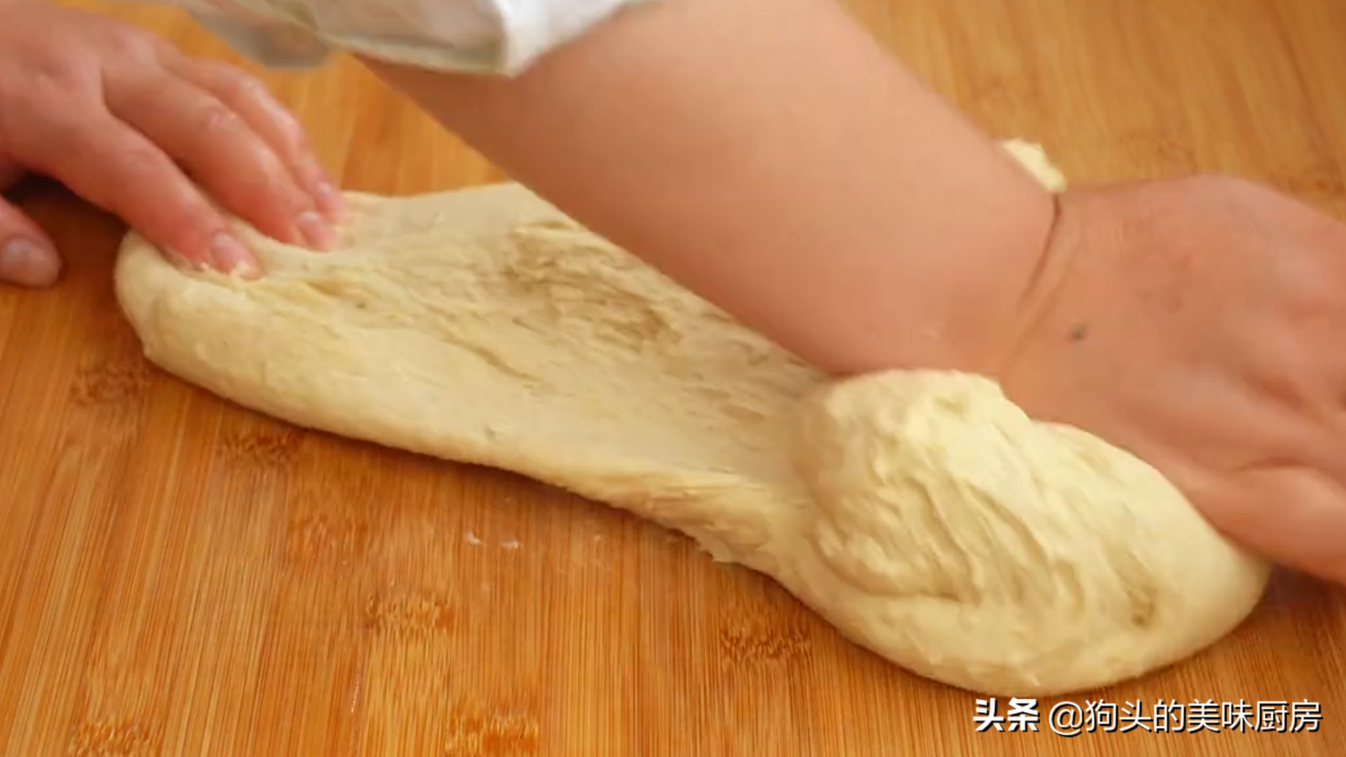 最近酸奶大麻花火了，做法配方告訴你，外酥裡軟，口口爆漿