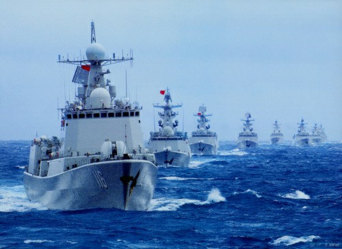 出手了！中国3艘军舰驶入日本海，日本全程“护航”，美一言不发