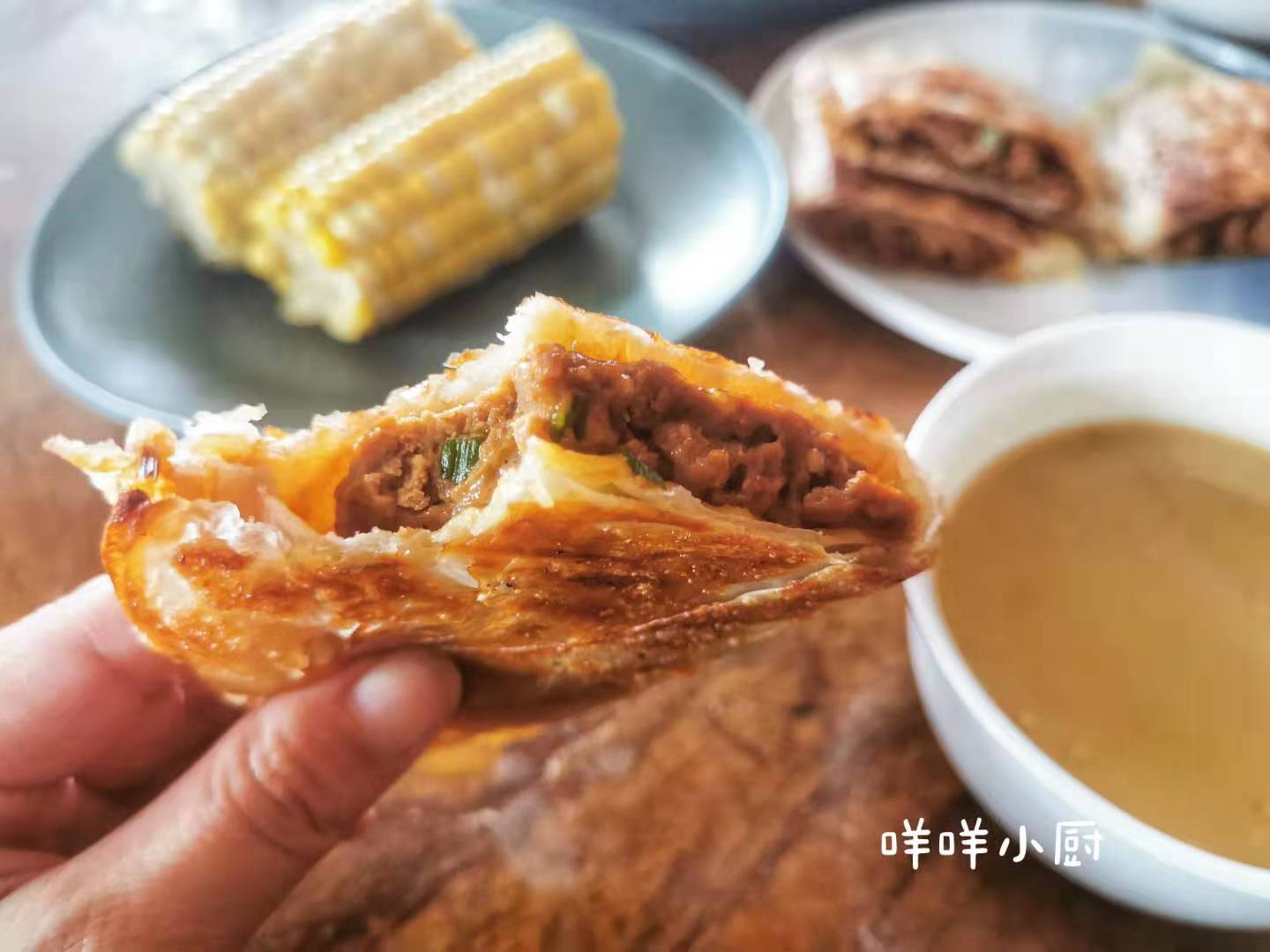 我的早饭不仅要营养美味，还得简单快手，15分钟的肉饼鲜美多汁