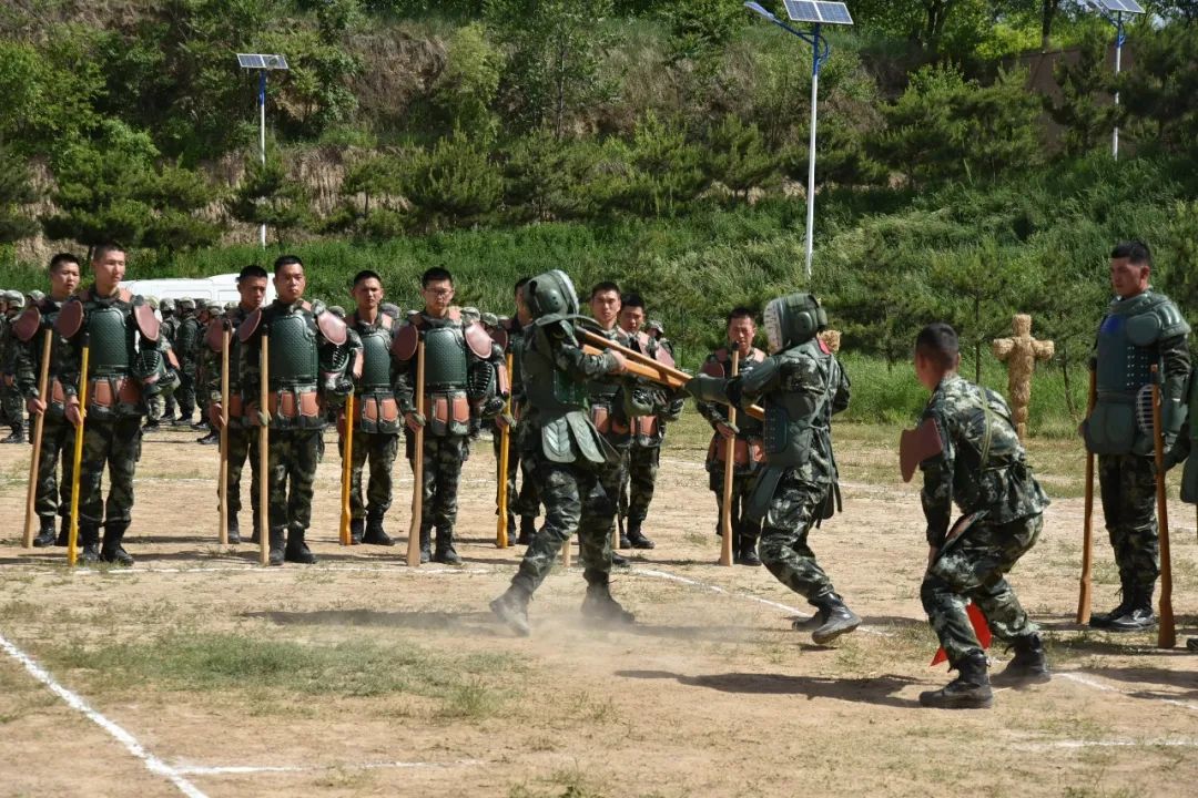 侯<a href=http://www.cngansu.cn/news/ target=_blank class=infotextkey></a>ܶӹٱսλحӸִⳡѵ......