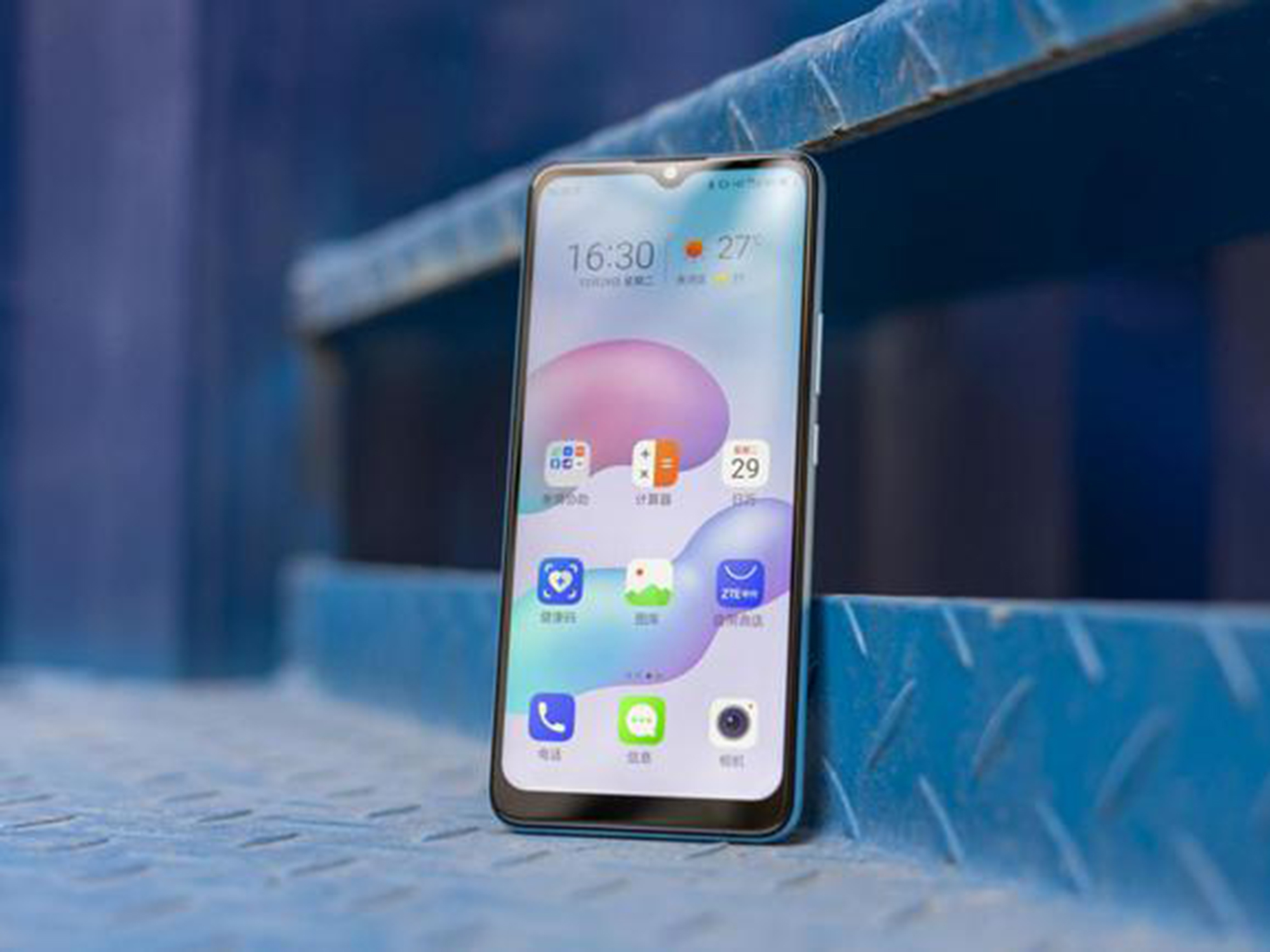 最便宜的5G手机，6+128GB降到了895元，定位老人机性价比如何？