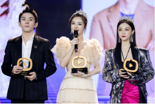 �븣��˹��Ӣ�񣬳�����ѧ����ʷ����ǿ����˼��ǰ�Ρ�������